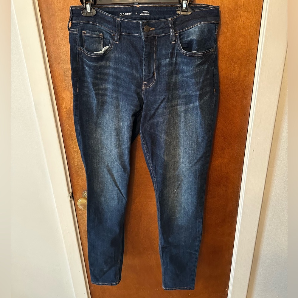 Size 10 mid rise rockstar super skinny jeans from old navy